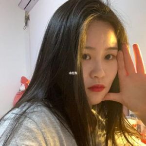 寻找瑕疵：使用文字和图片的自拍指南