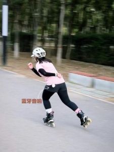 差差差不多视频30分钟轮滑电视剧：精彩不间断